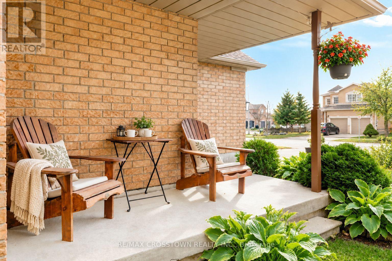 262 WESSENGER DRIVE
