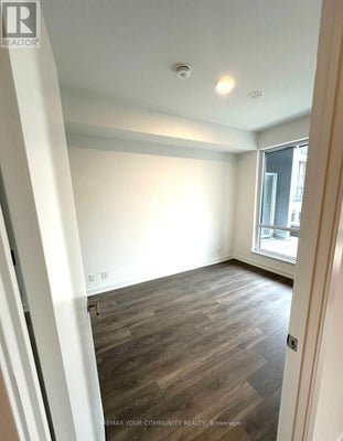 7950 Bathurst St, Vaughan (Beverley Glen), ON 4