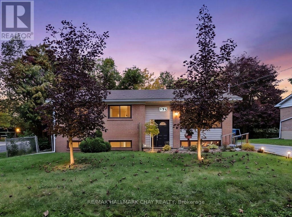 135 PETER STREET, EAST GWILLIMBURY (HOLLAND LANDING), ON L9N 1L2 - Image 814505453.jpeg?d=l