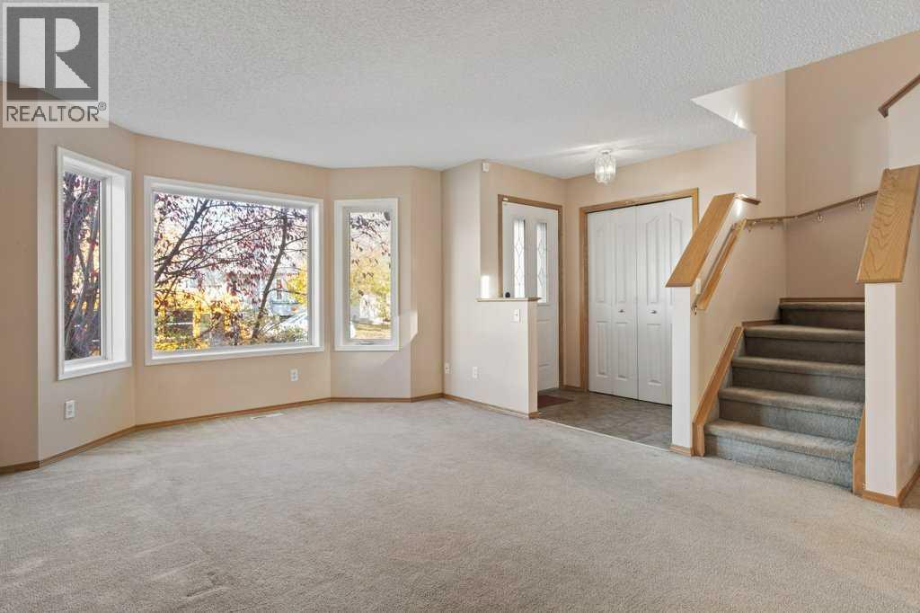 127 Erin Meadow Crescent SE