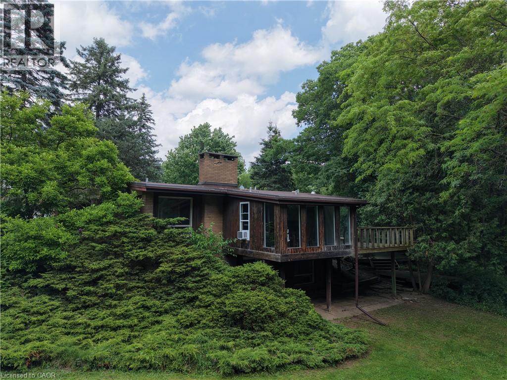 560 CRANE Court