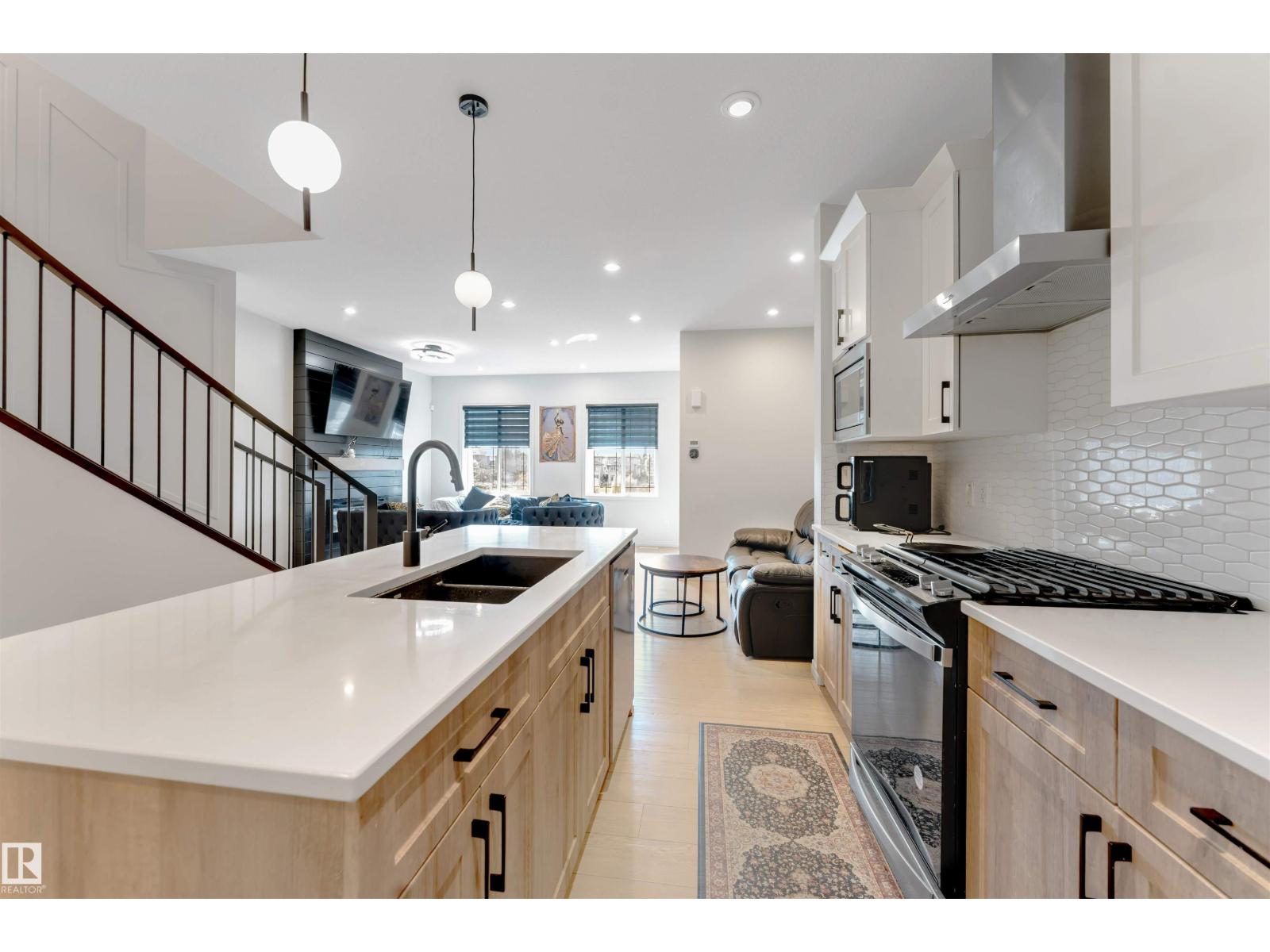 1263 Watt DR SW
