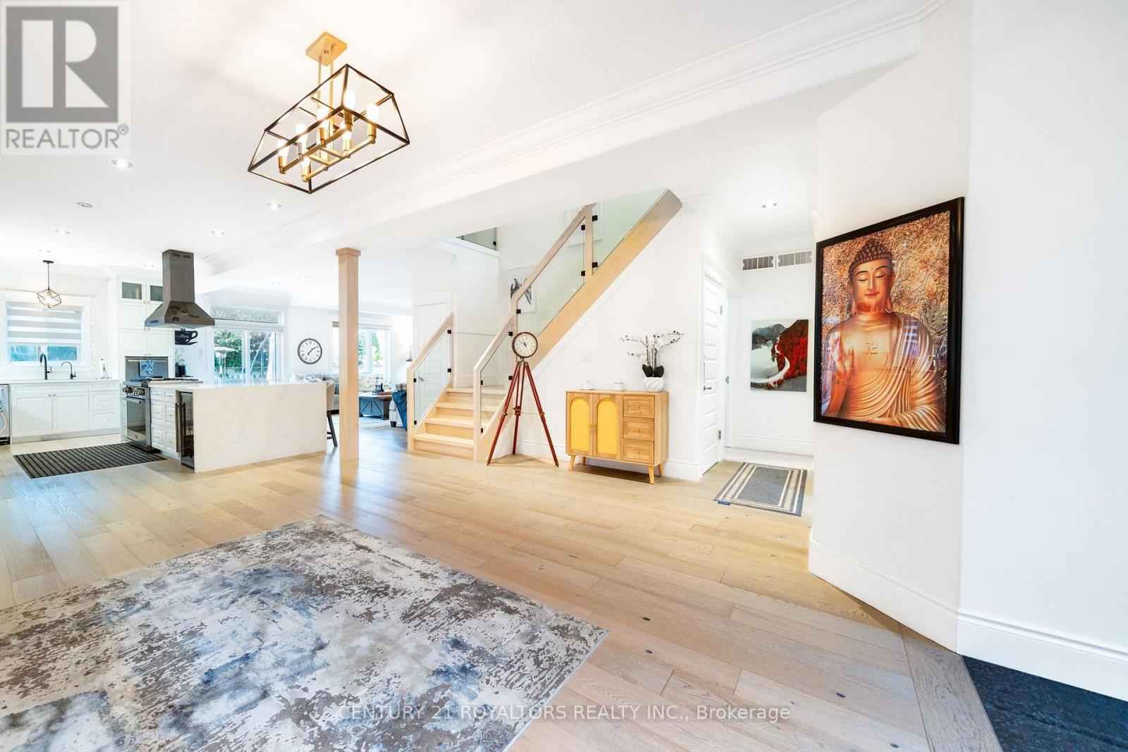 444 THOMAS SLEE DRIVE