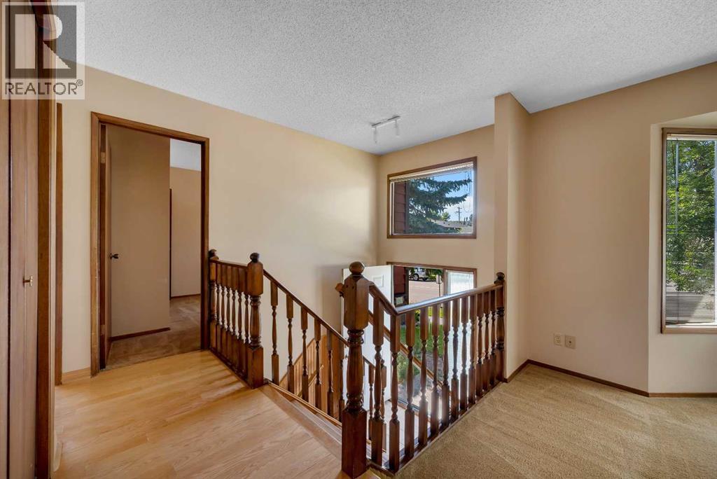 124 Macewan Drive NW