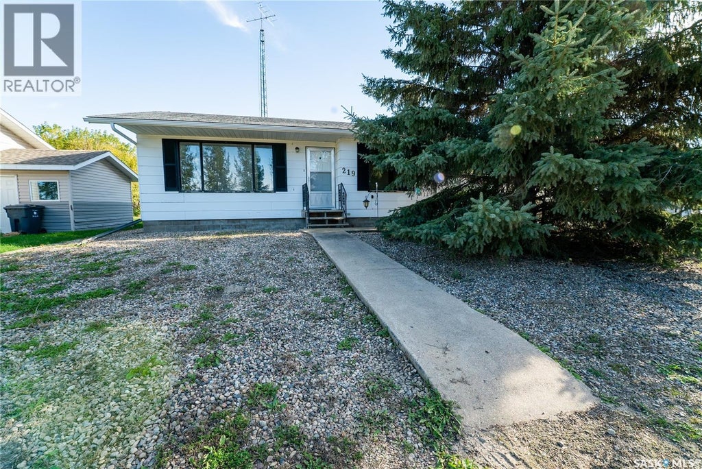 219 RAILWAY AVENUE W, BLAINE LAKE, SK S0J 0J0 - Image 1389713276.jpeg?d=l
