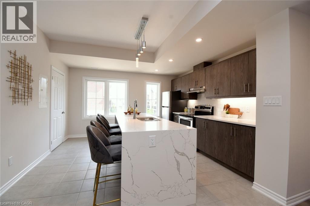 677 PARK Road N Unit# 2