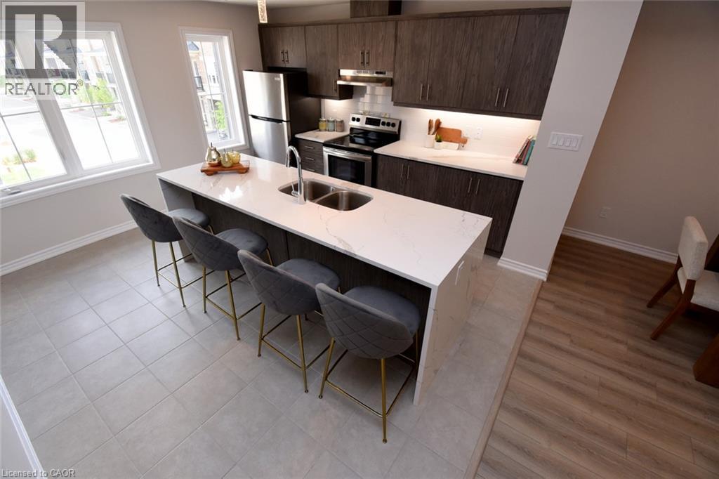677 PARK Road N Unit# 2