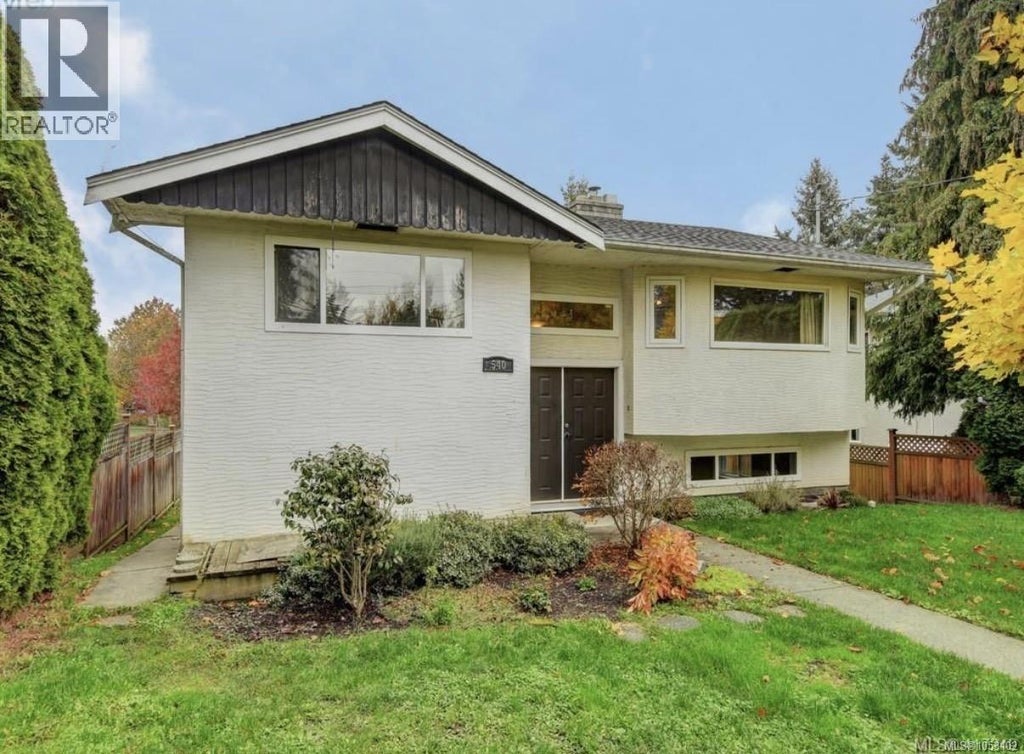 540 WHITESIDE STREET, SAANICH, BC V8Z 1Y4 - Image 328741602.jpeg?d=l
