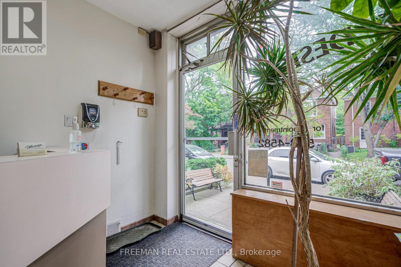 492 MANNING AVENUE