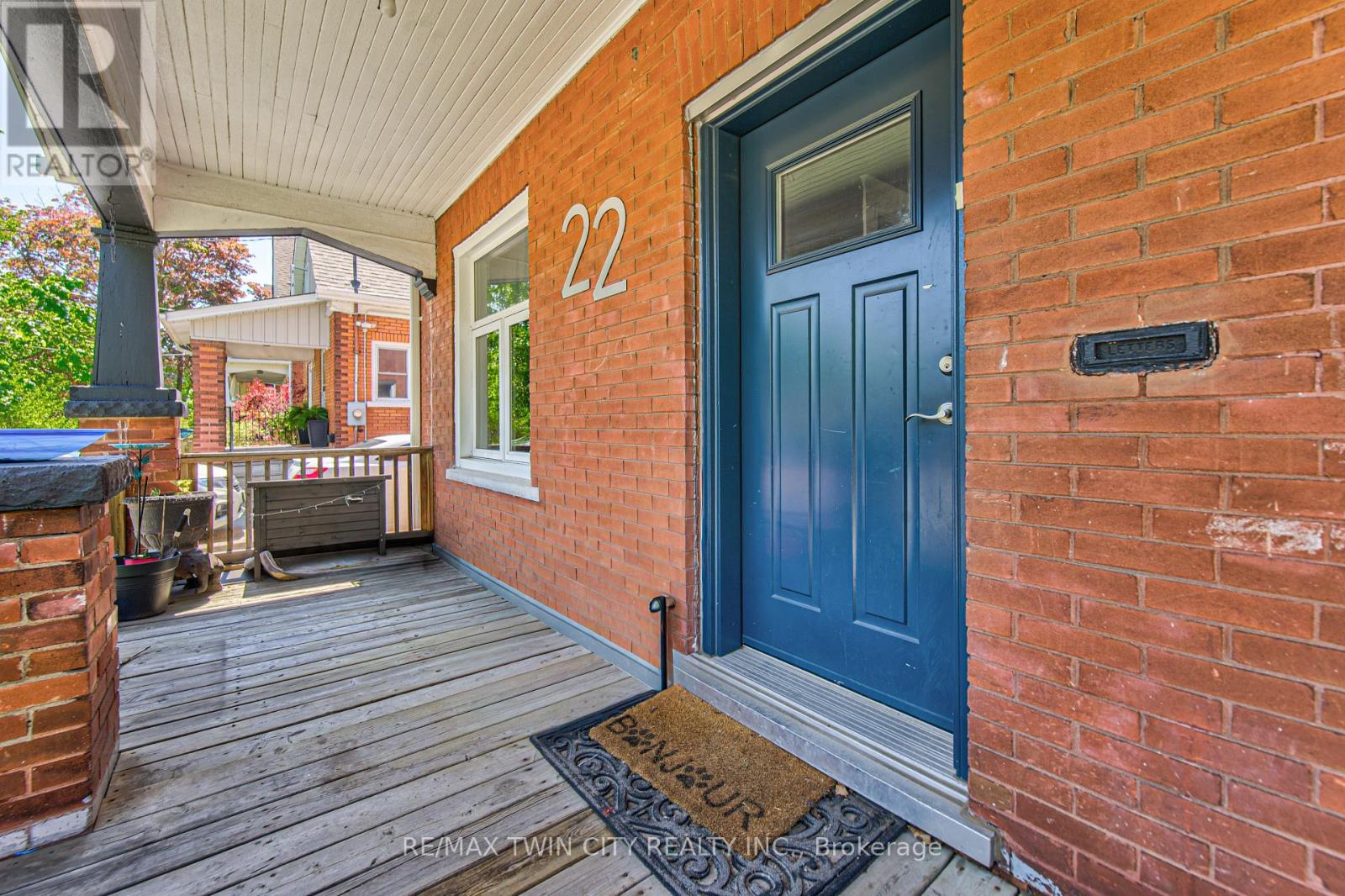 22 HERLAN AVENUE