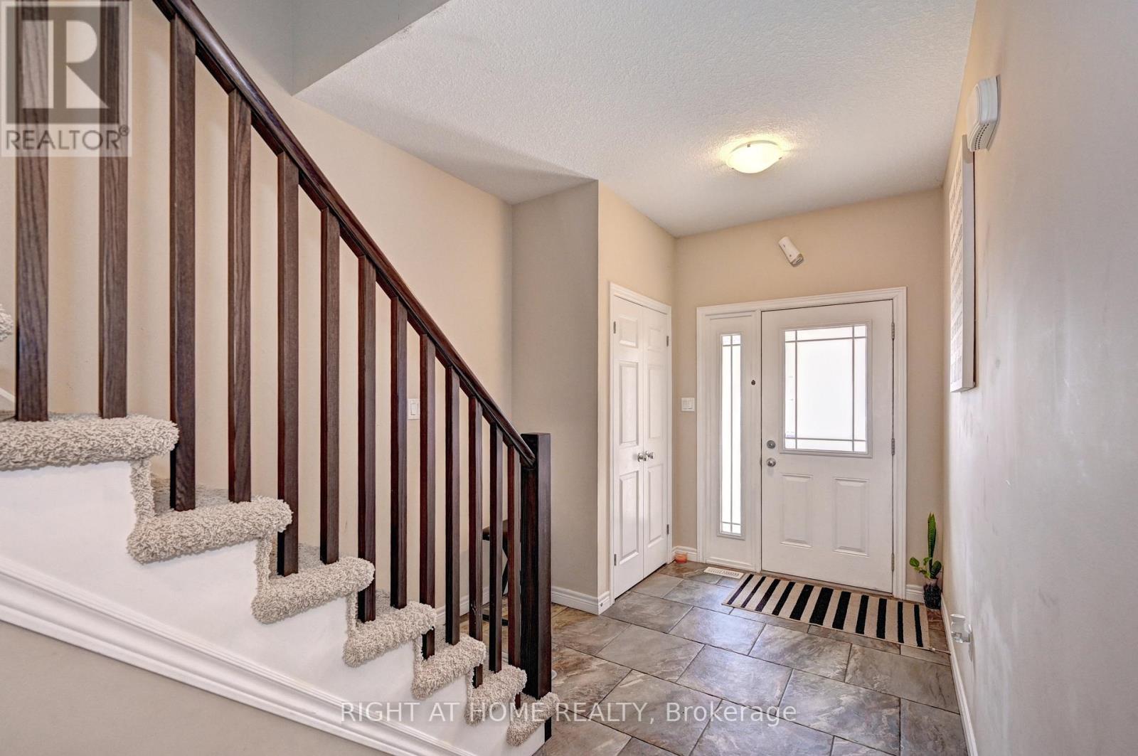 33 MUSSEN STREET