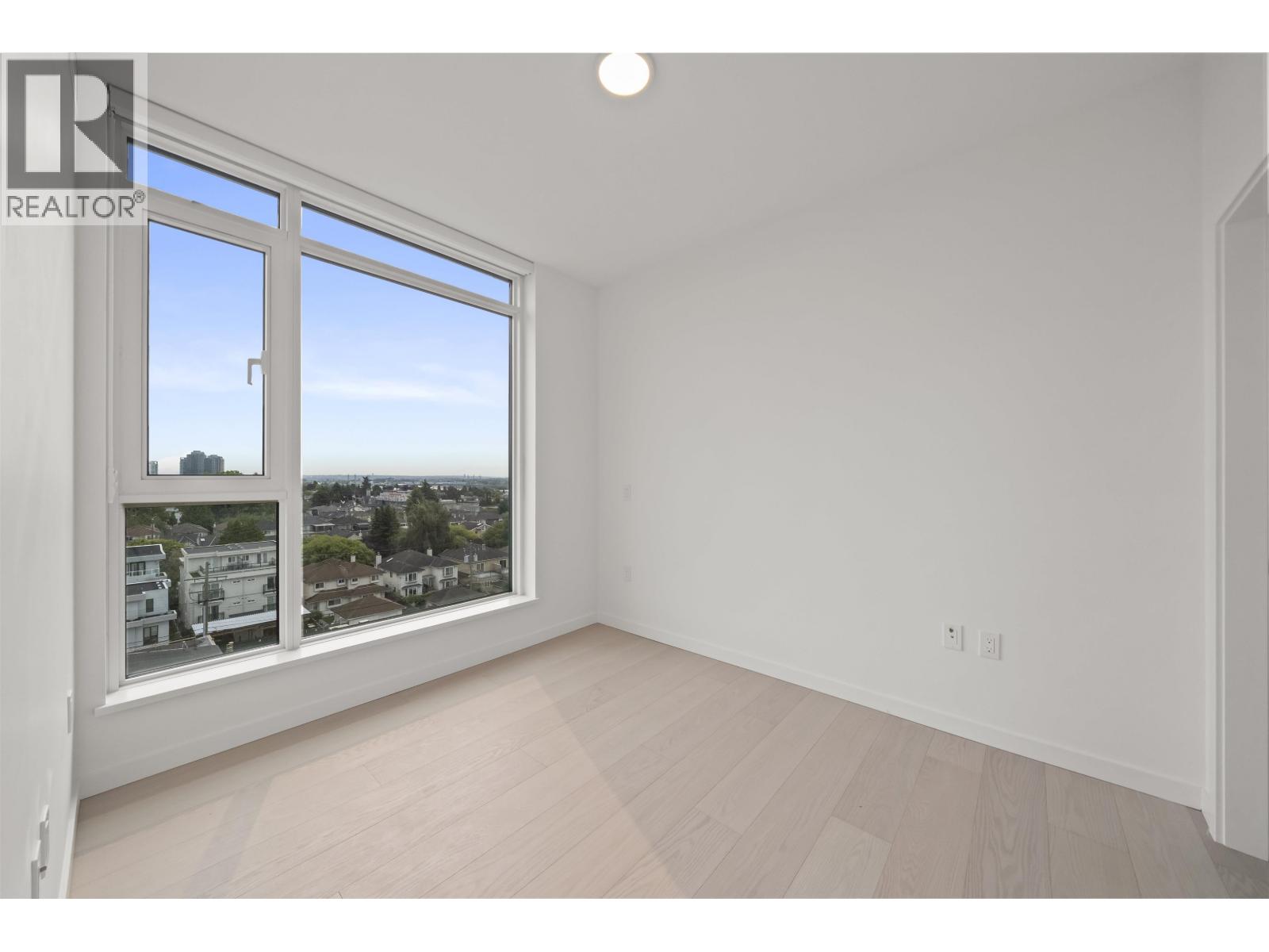 702 8415 GRANVILLE STREET