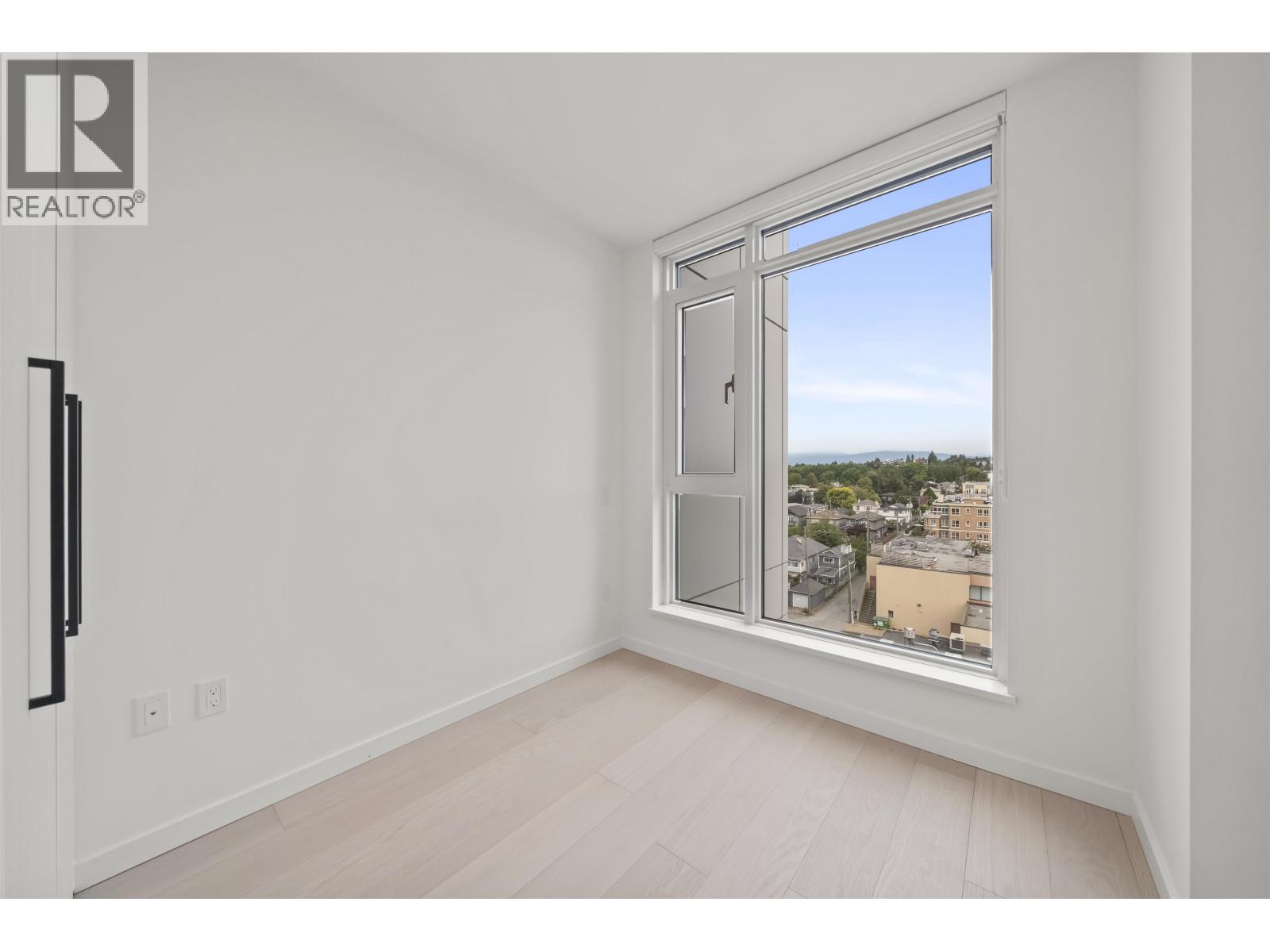 702 8415 GRANVILLE STREET