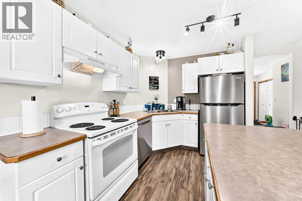 25 Lakeview Close