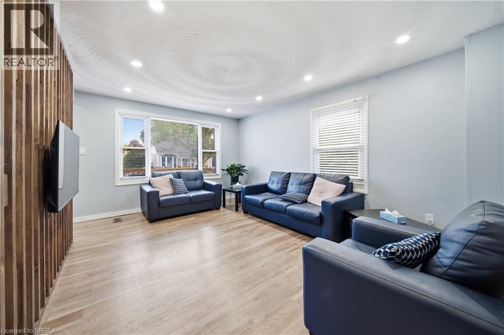 49 SEVENTH Avenue
