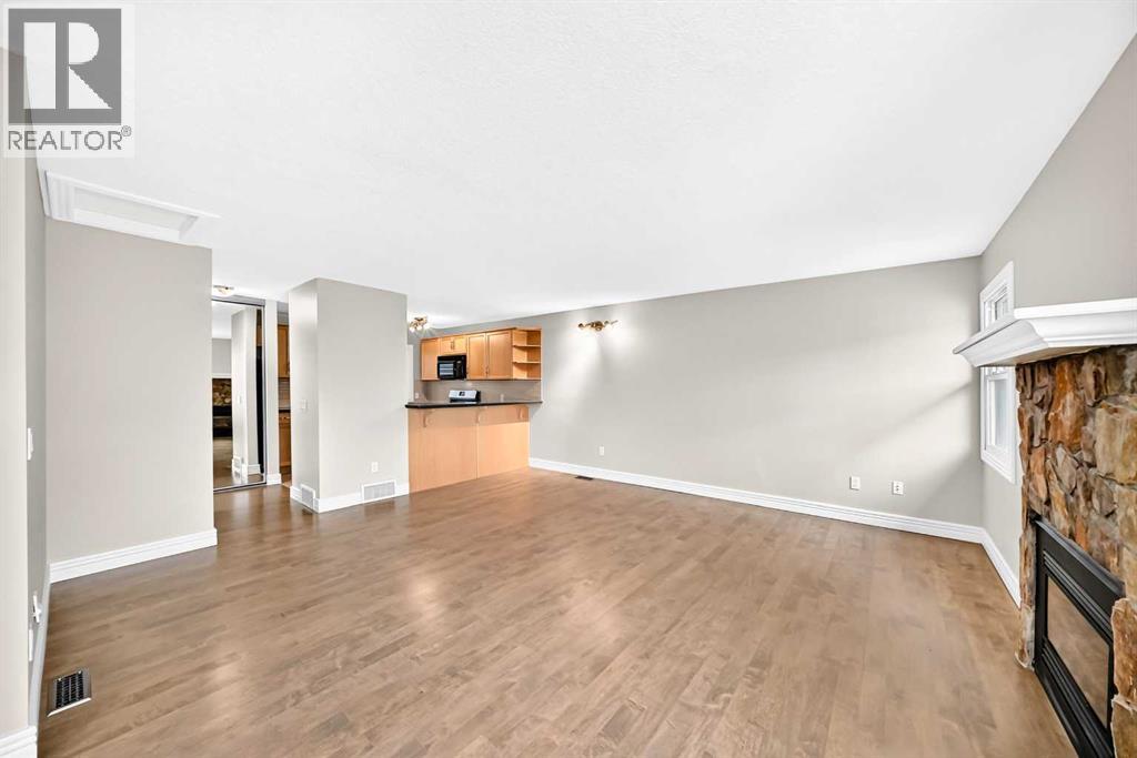225, 33 Glamis Green SW