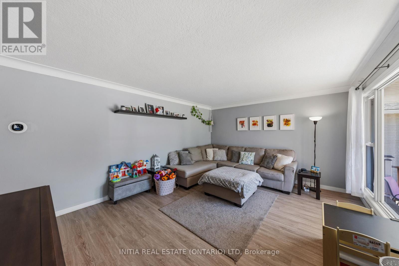 97 GREY CRESCENT