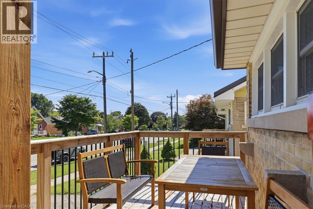 327 HIGHLAND Road E