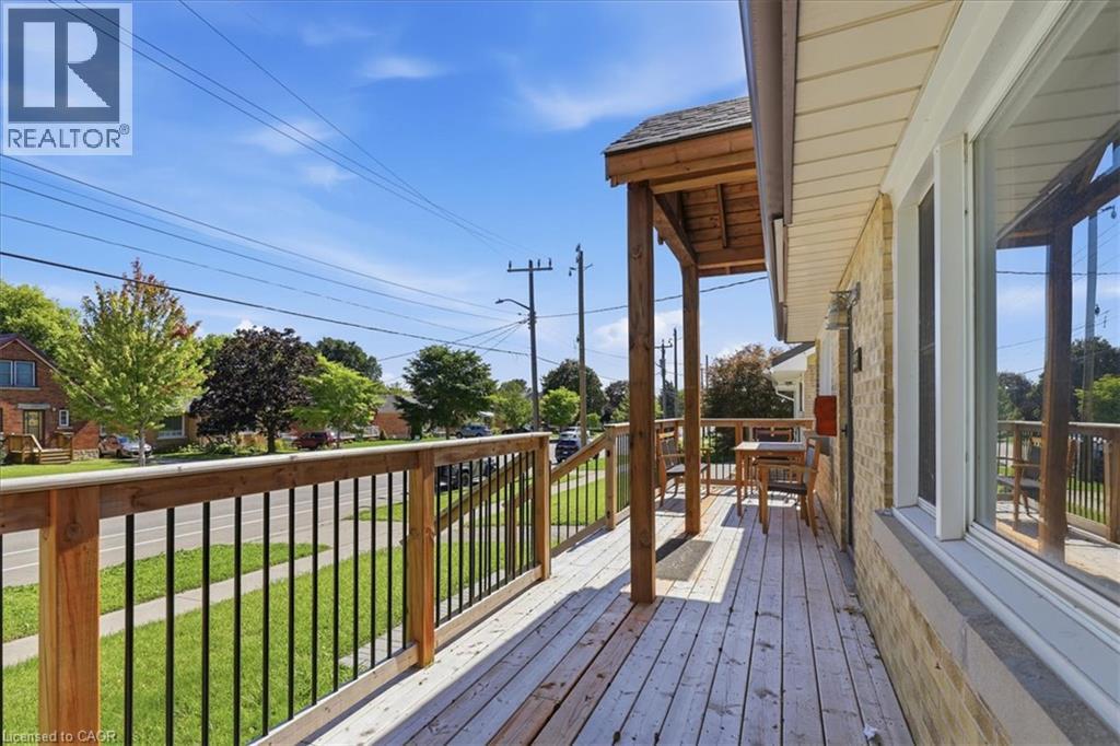 327 HIGHLAND Road E