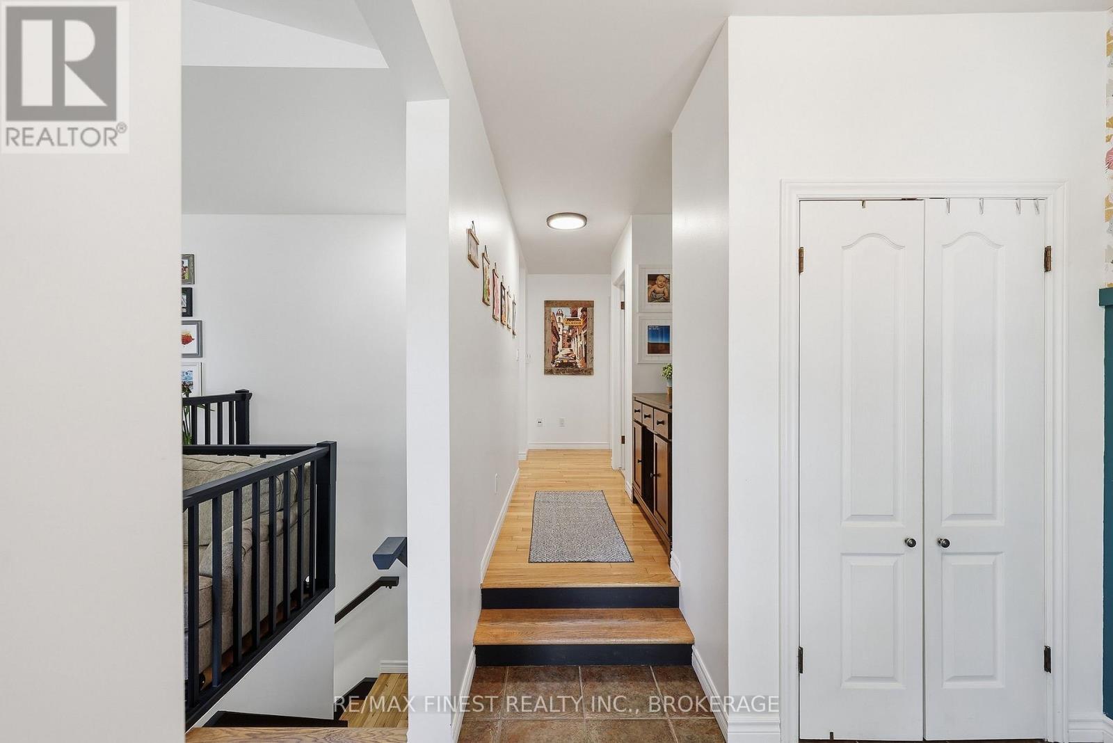 4404 ASHWOOD DRIVE