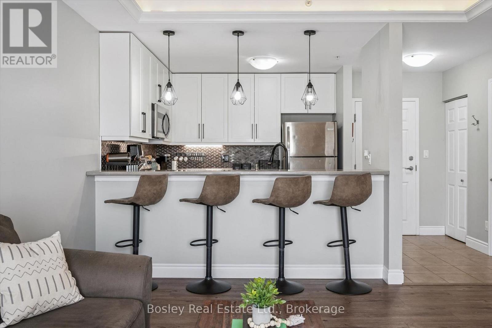 314 - 2 COLONIAL DRIVE