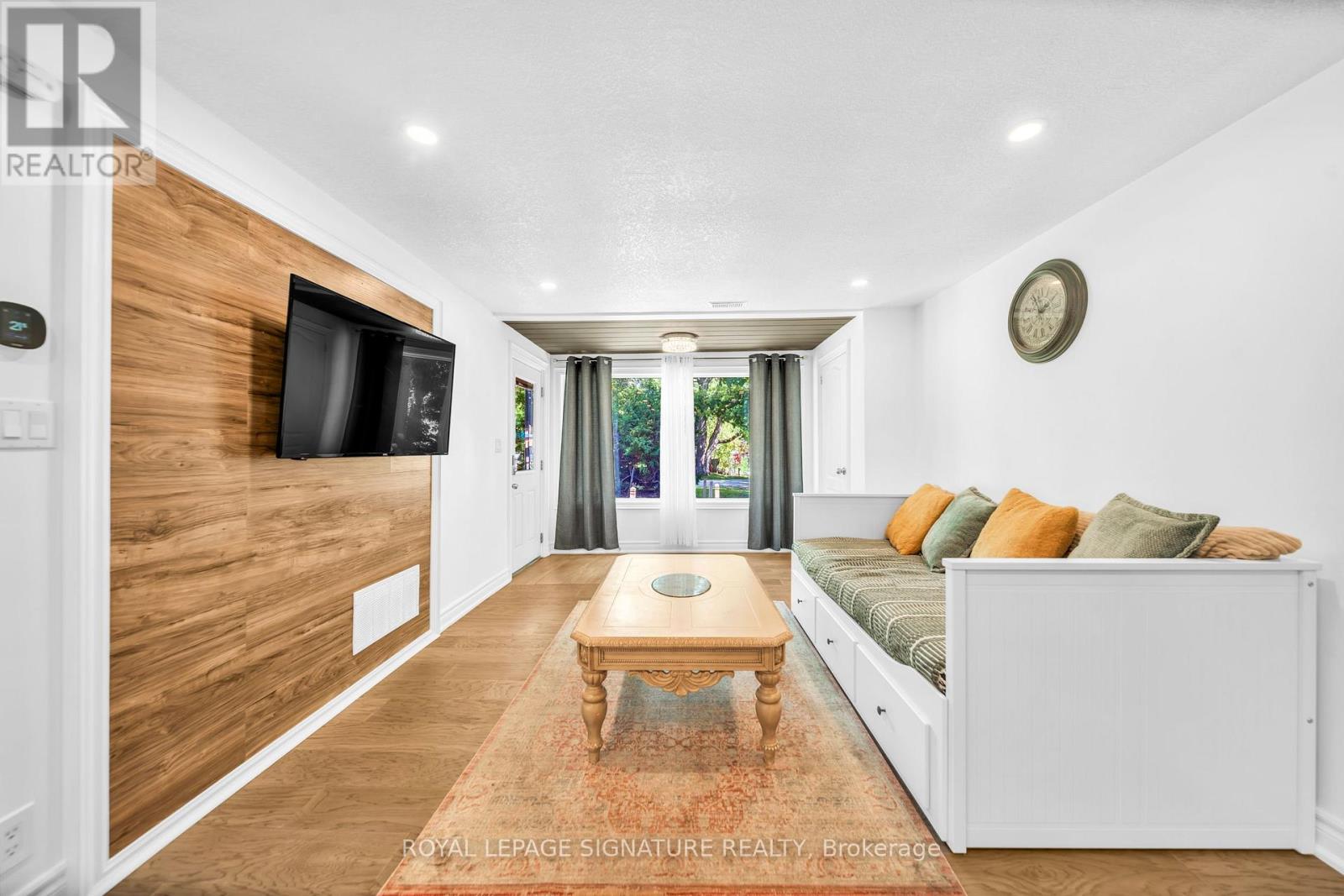 2020 KATE AVENUE