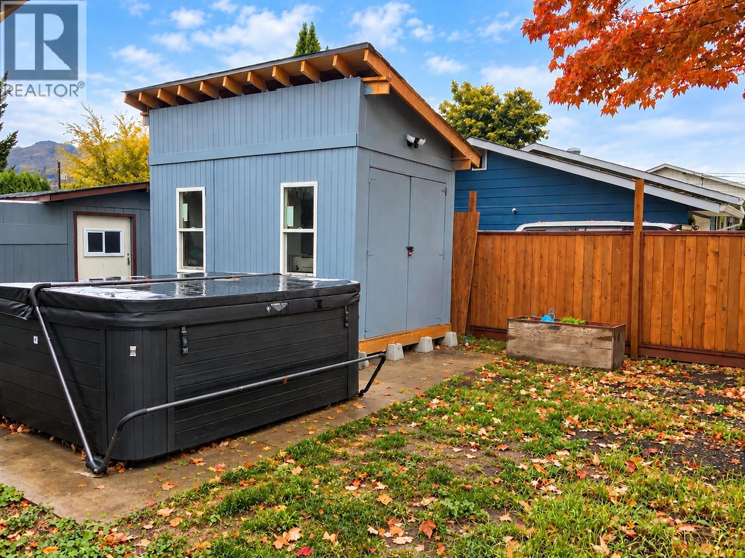 5503 South Vernon Court