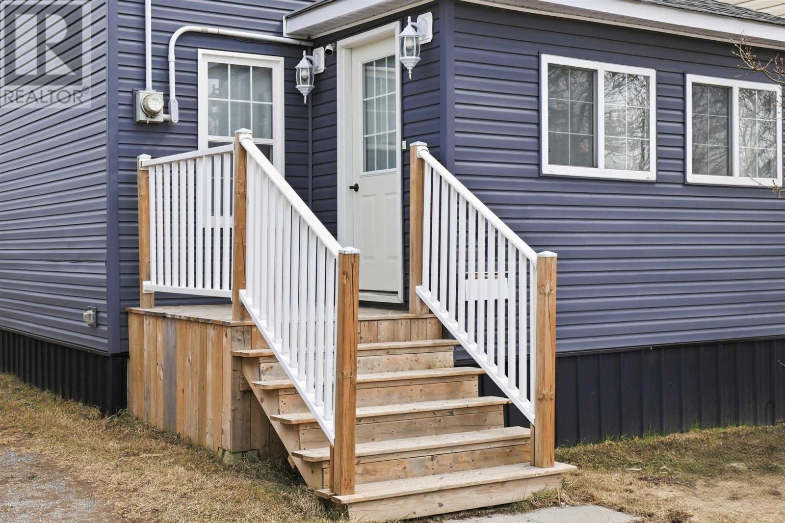 148 Turner AVE - Photo 3