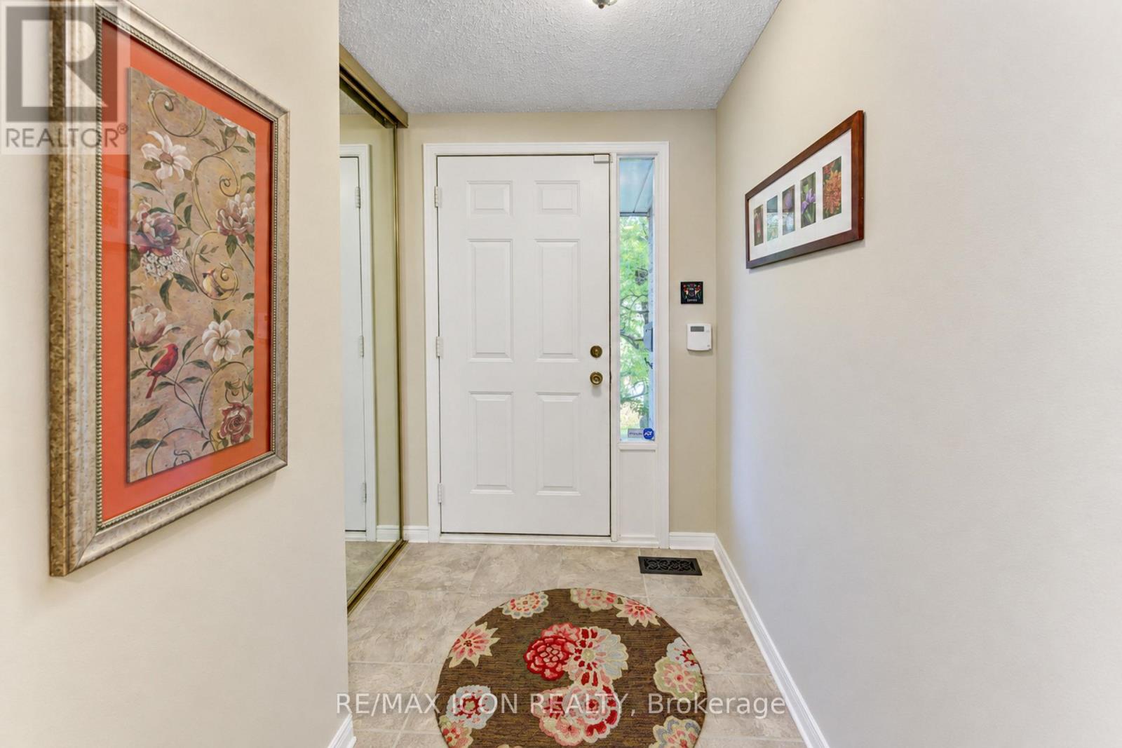 3 - 406 CRAIGLEITH DRIVE