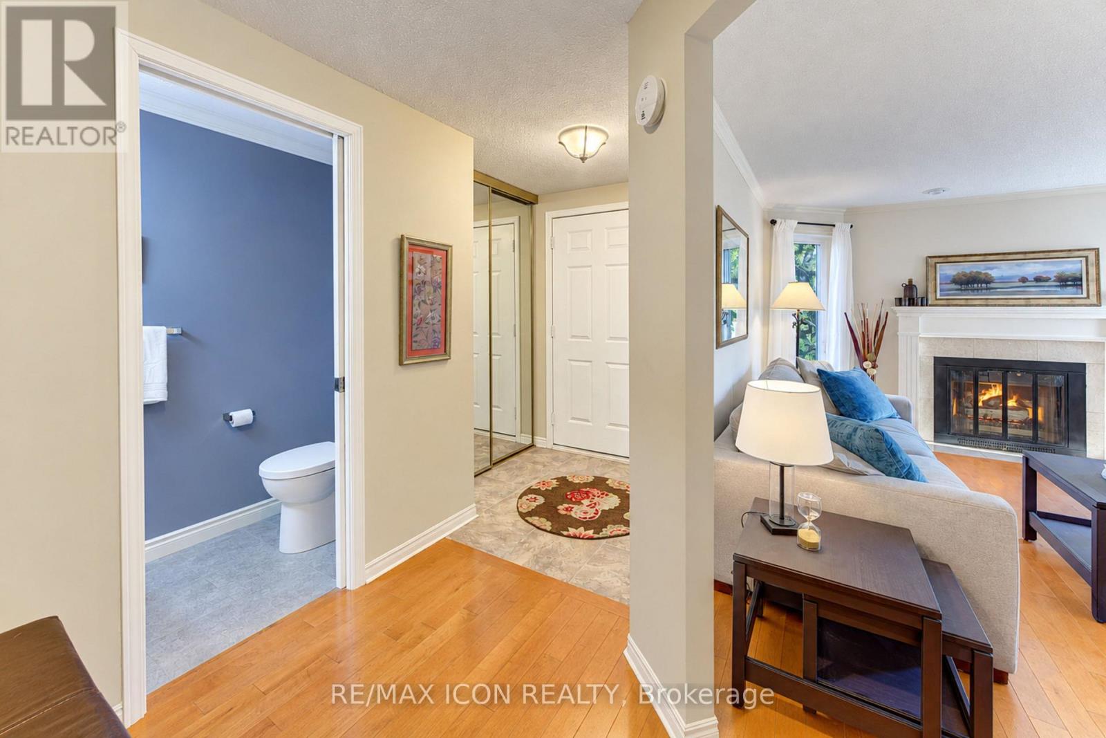 3 - 406 CRAIGLEITH DRIVE
