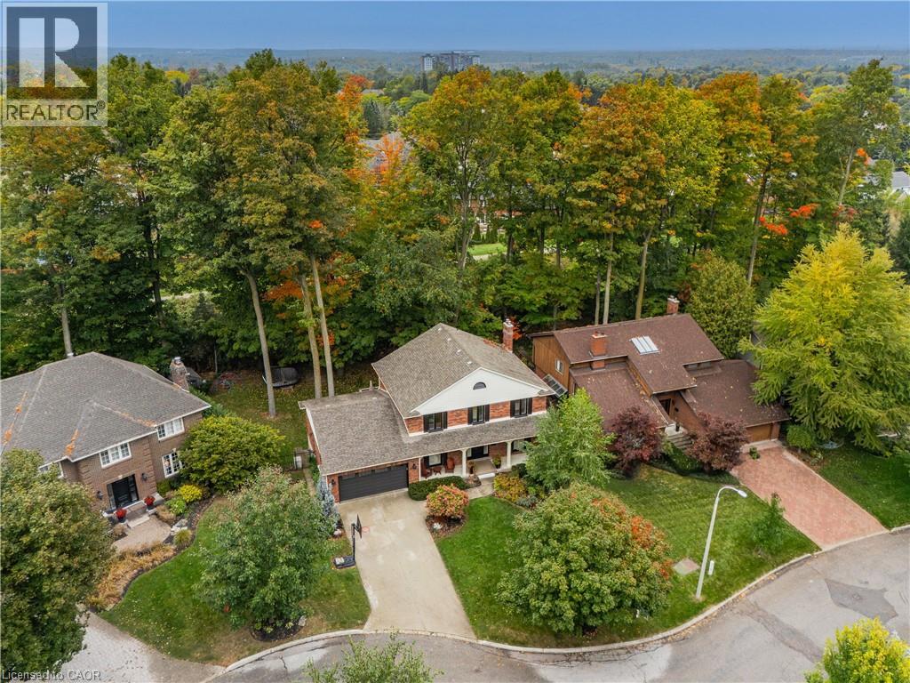 114 FREDERICK BANTING Place