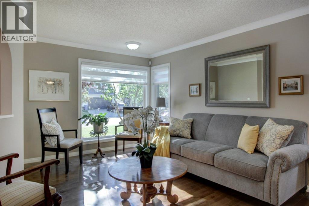 311 Douglasbank Green SE