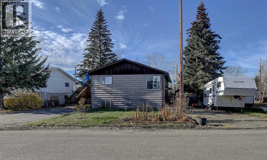 10411 103 AVENUE, HYTHE, AB T0H 2C0 - Image 2094579756.jpeg?d=l