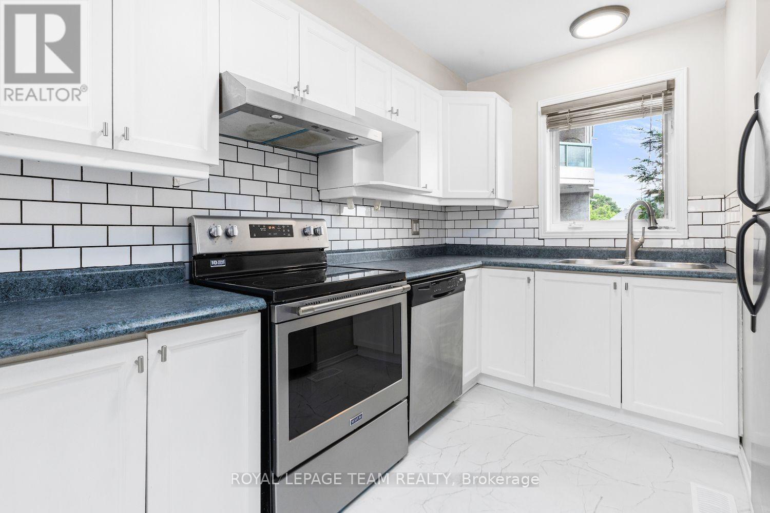 7 - 395 BELL STREET S