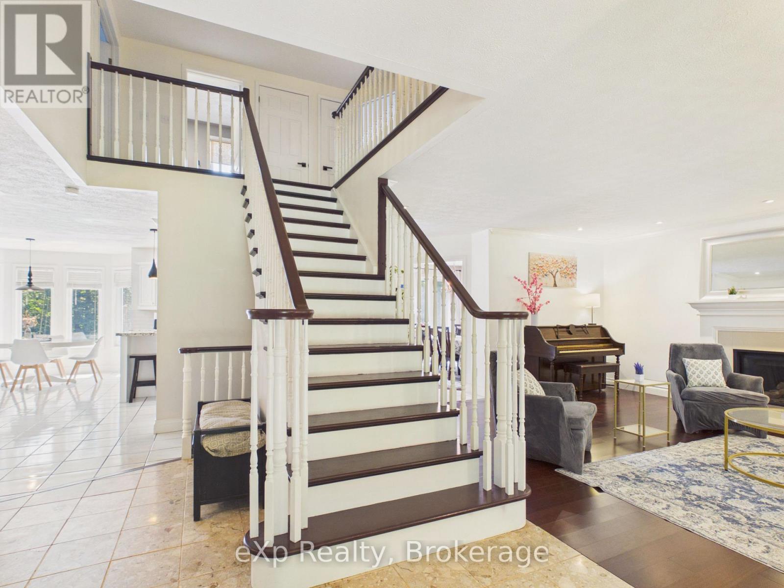 20 HIGHLAND CRESCENT
