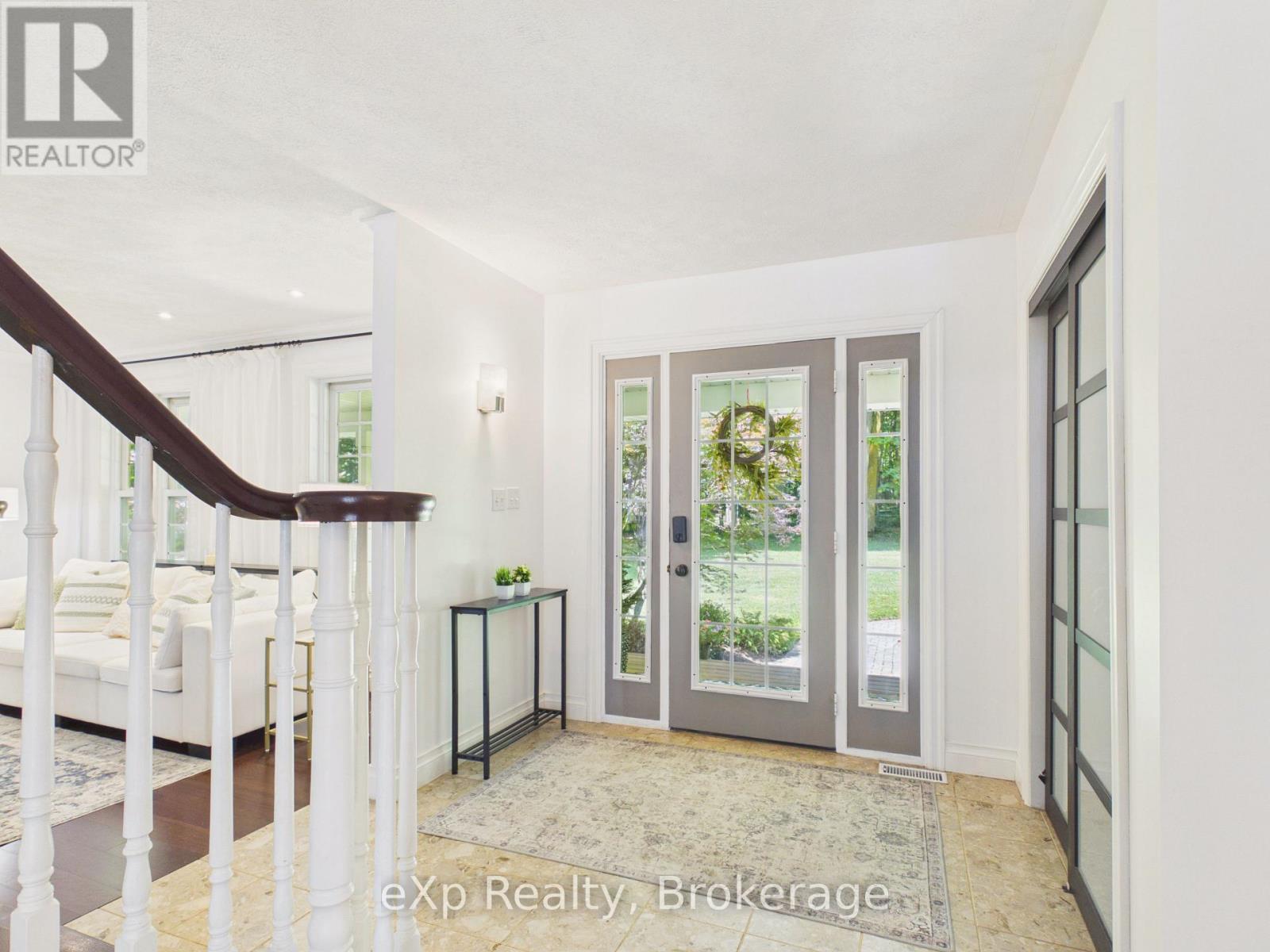 20 HIGHLAND CRESCENT