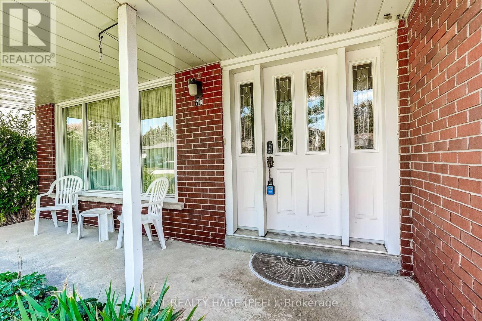 76 BIRCHVIEW CRESCENT - Photo 3