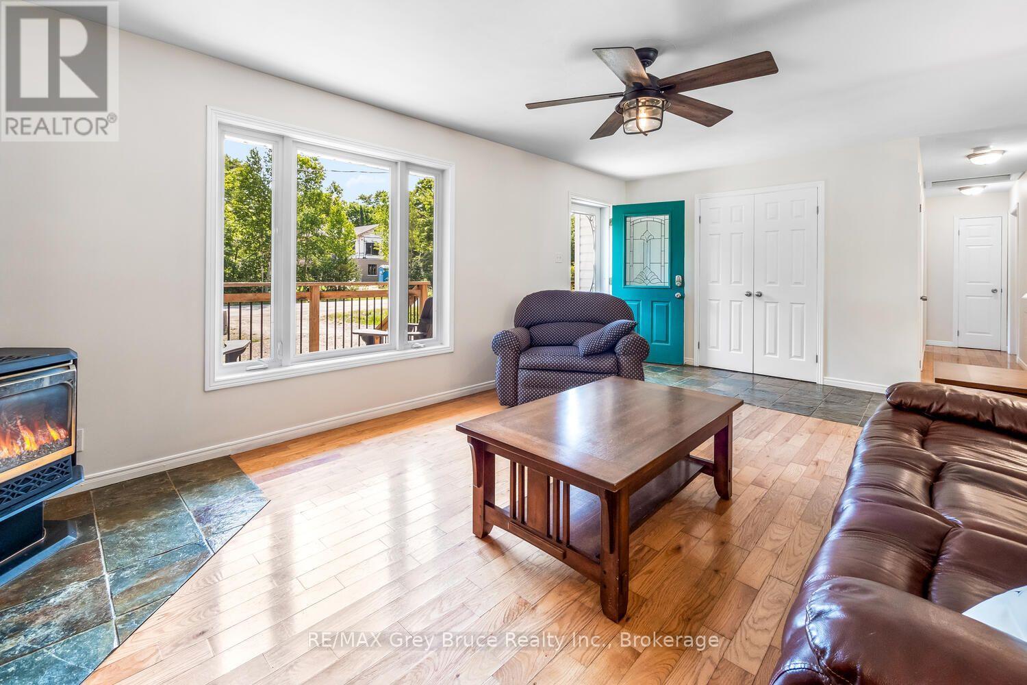 32 SUGARBUSH ROAD