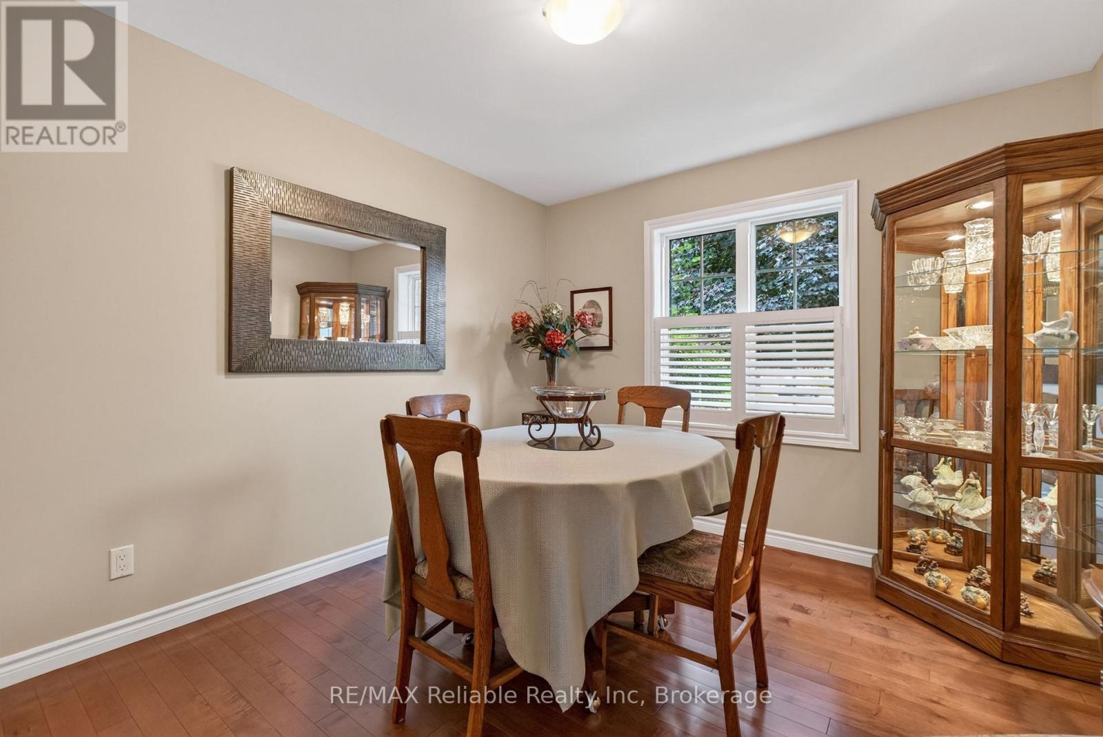217 BETHUNE CRESCENT