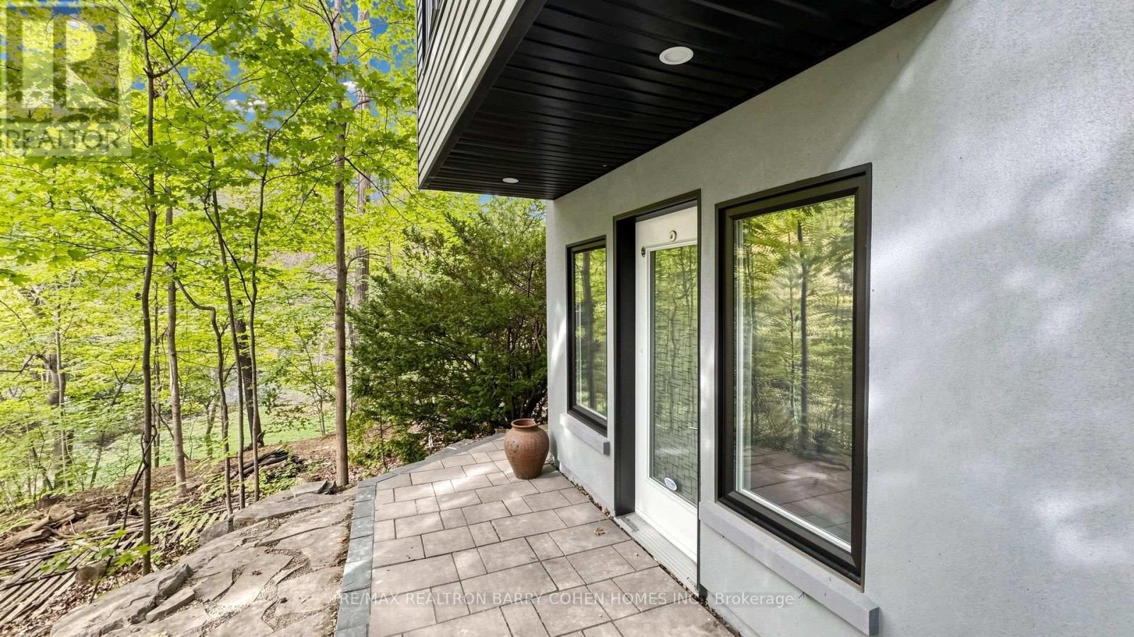 7 GREENBROOK DRIVE