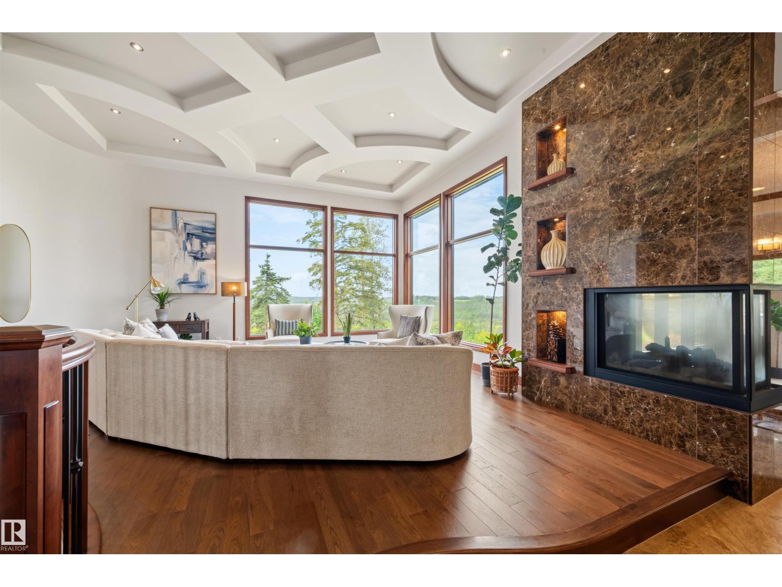 188 WINDERMERE DR NW