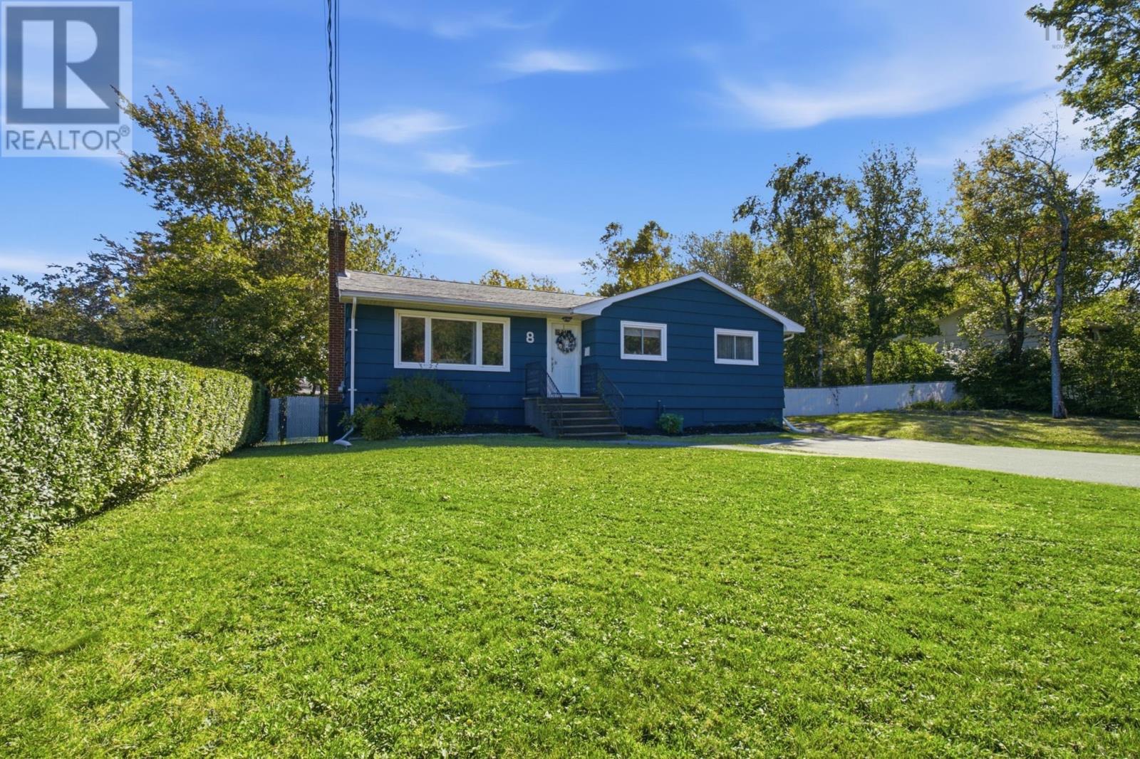 8 Edward Laurie Drive