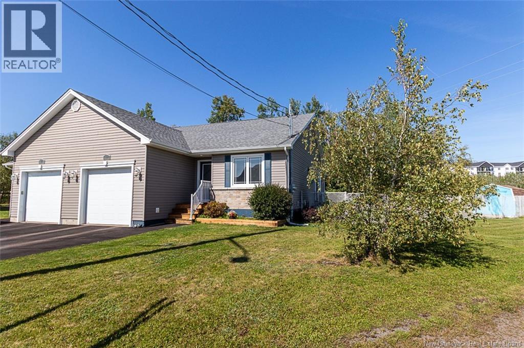 77 Stillwater Drive - Photo 2