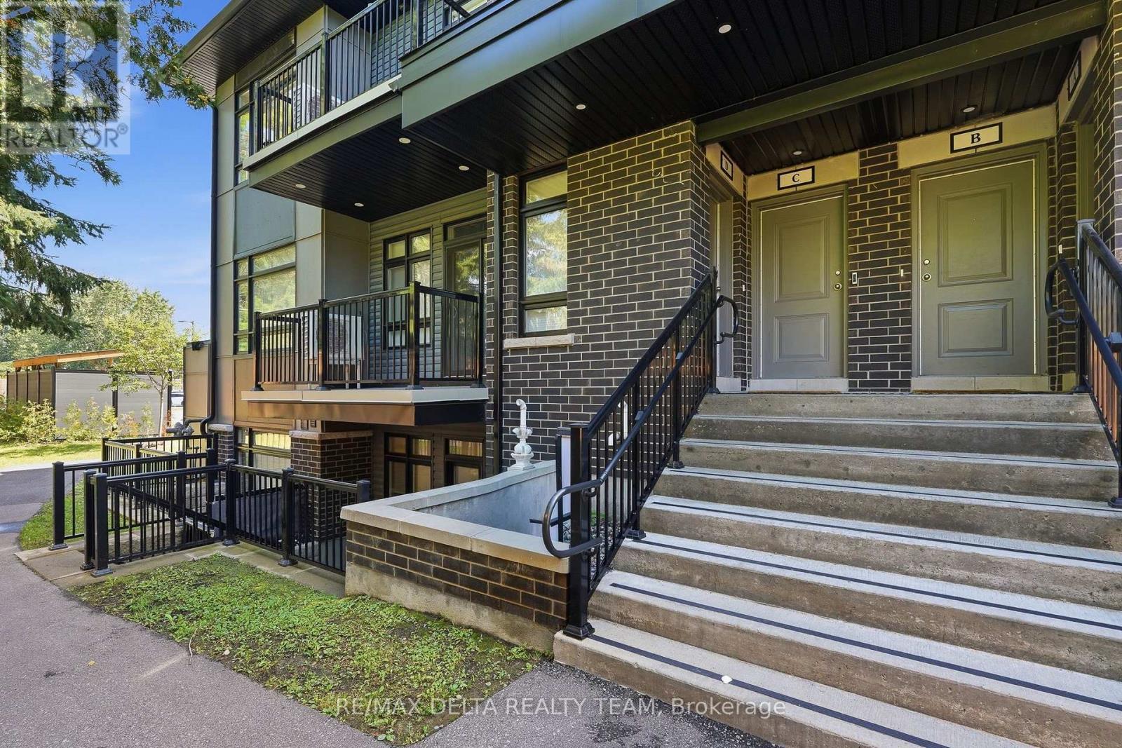 13 - 400 C ROLLING MEADOW CRESCENT
