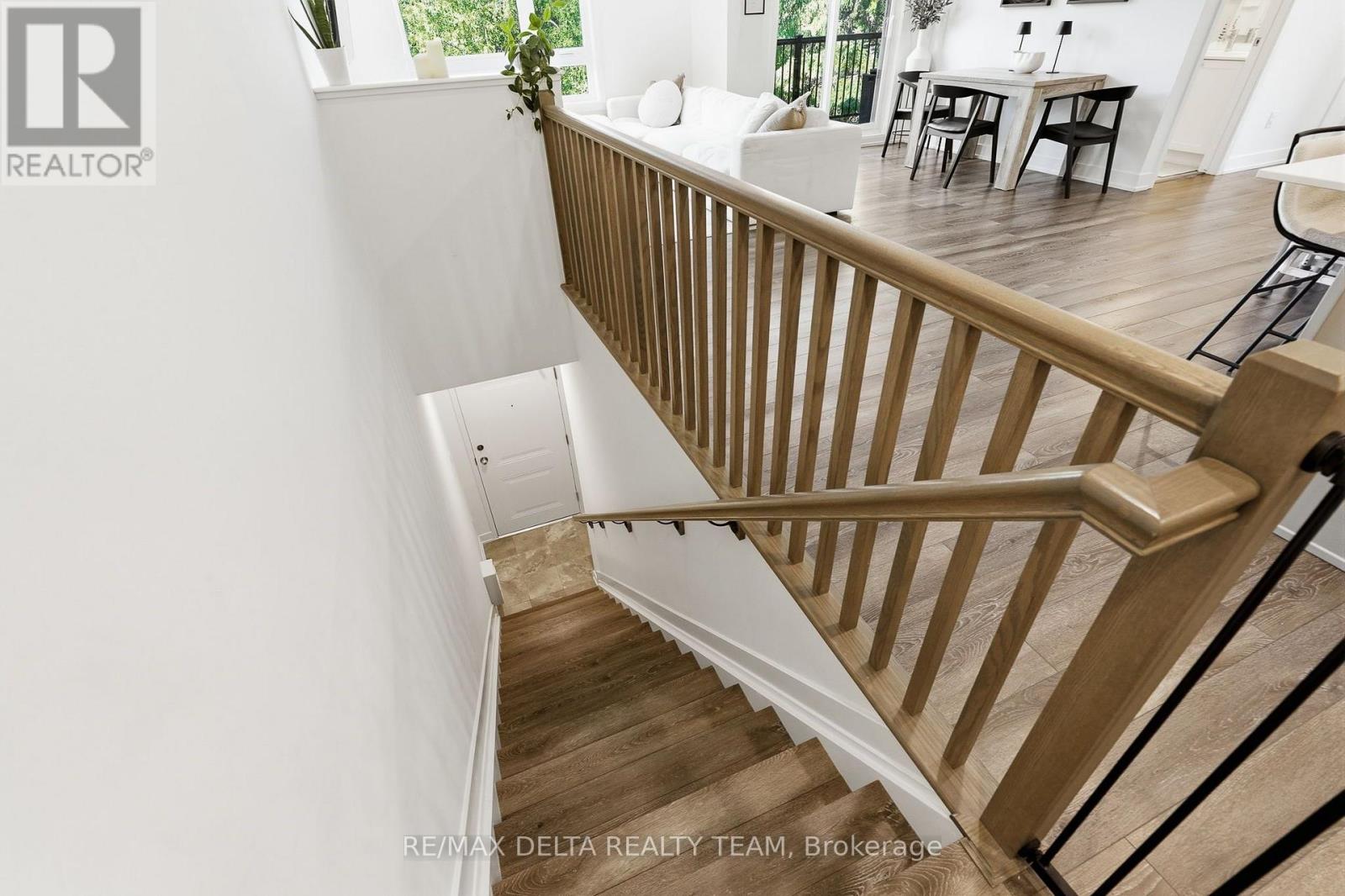 13 - 400 C ROLLING MEADOW CRESCENT
