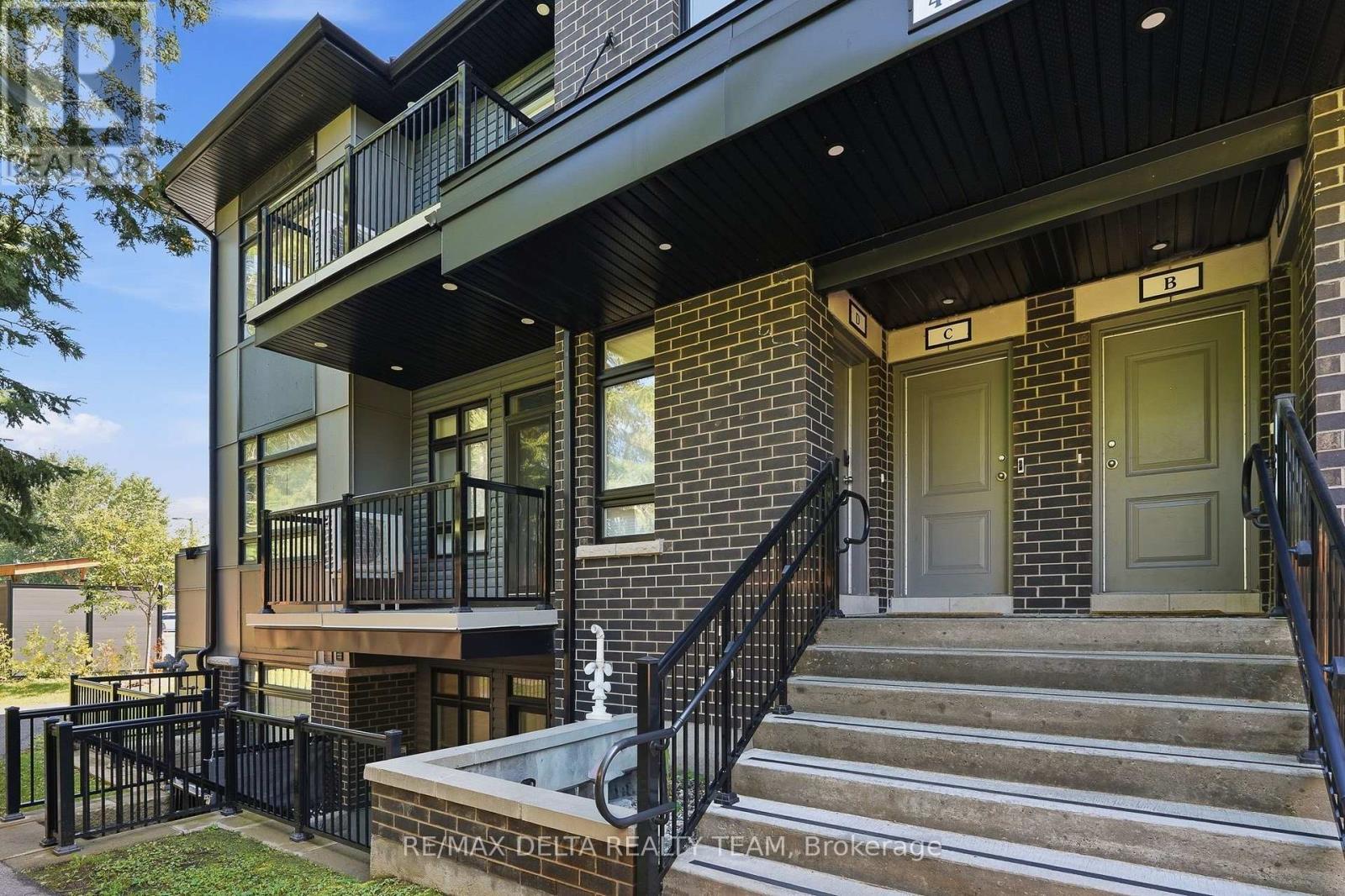 13 - 400 C ROLLING MEADOW CRESCENT