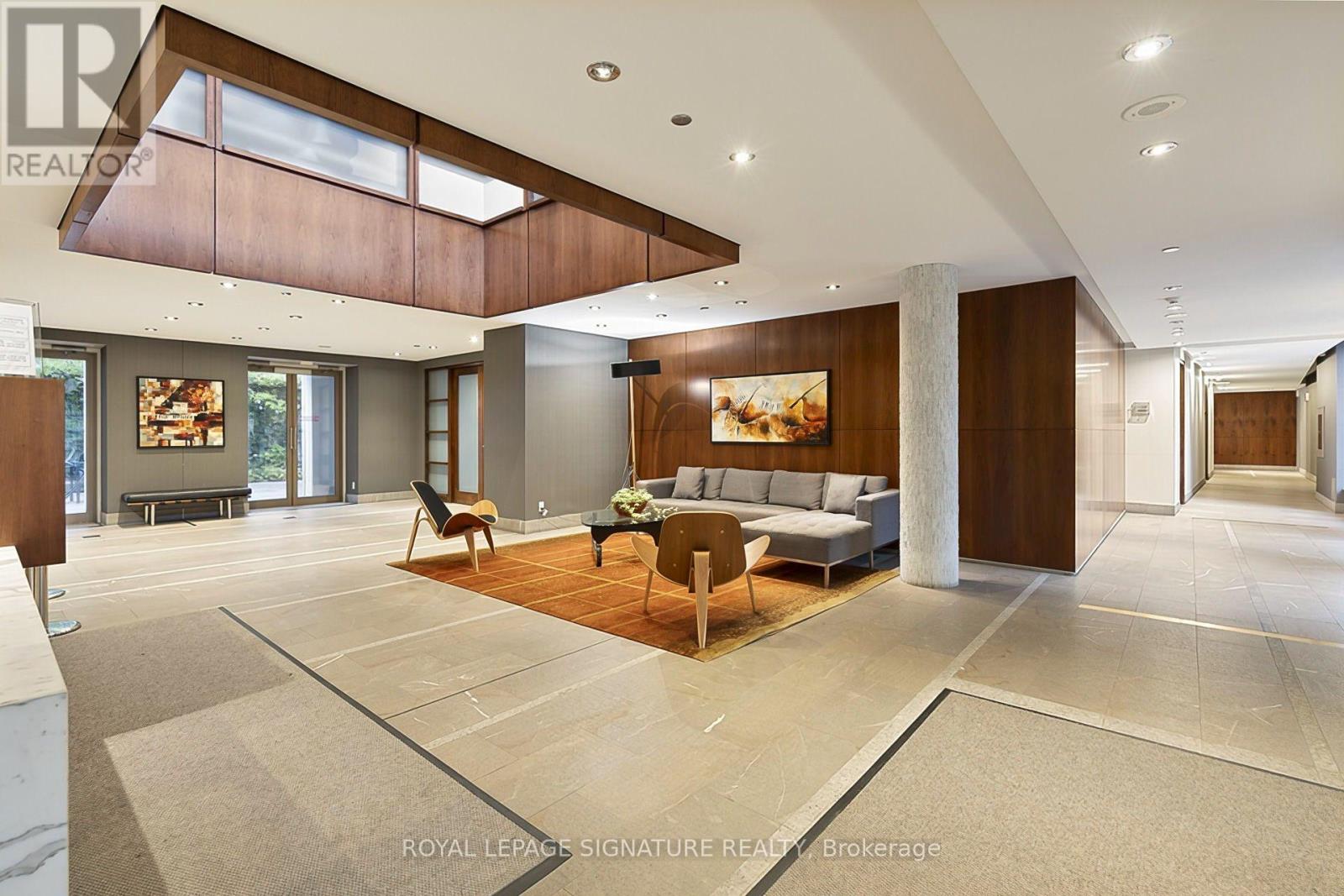 609W - 500 QUEENS QUAY W