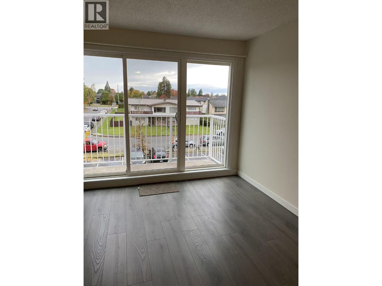 308 7280 LINDSAY ROAD