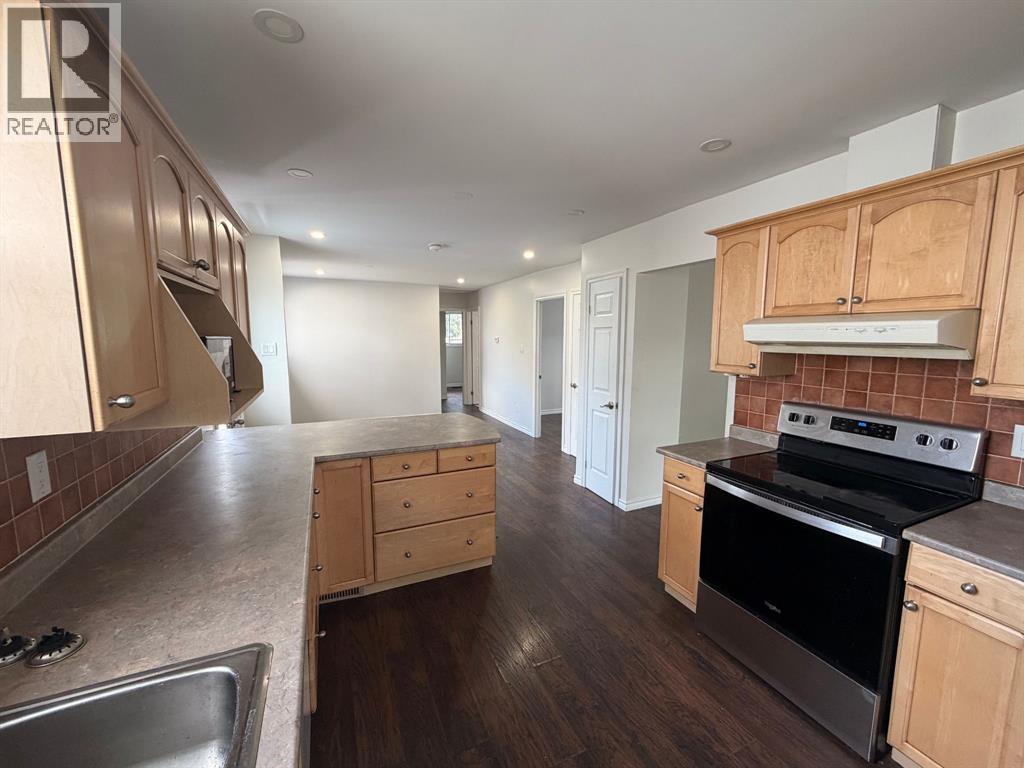 330 Somerset CRESCENT - Photo 4