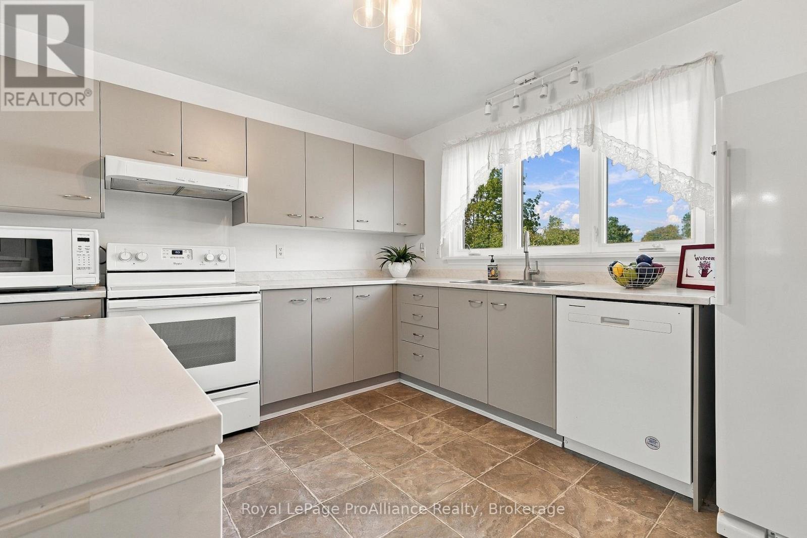 10 - 179 HERCHIMER AVENUE